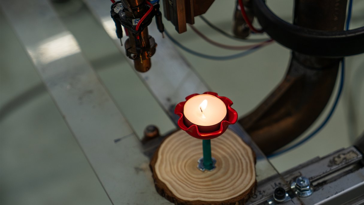 Build tea light holder yourself: Wood and steel in perfect combination