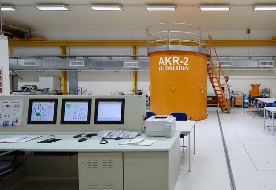Der Ausbildungskernreaktor AKR-2 in…